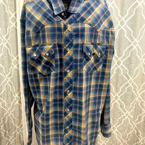 Wrangler Men’s Western Long Sleeve Pearl Snap Shirt
